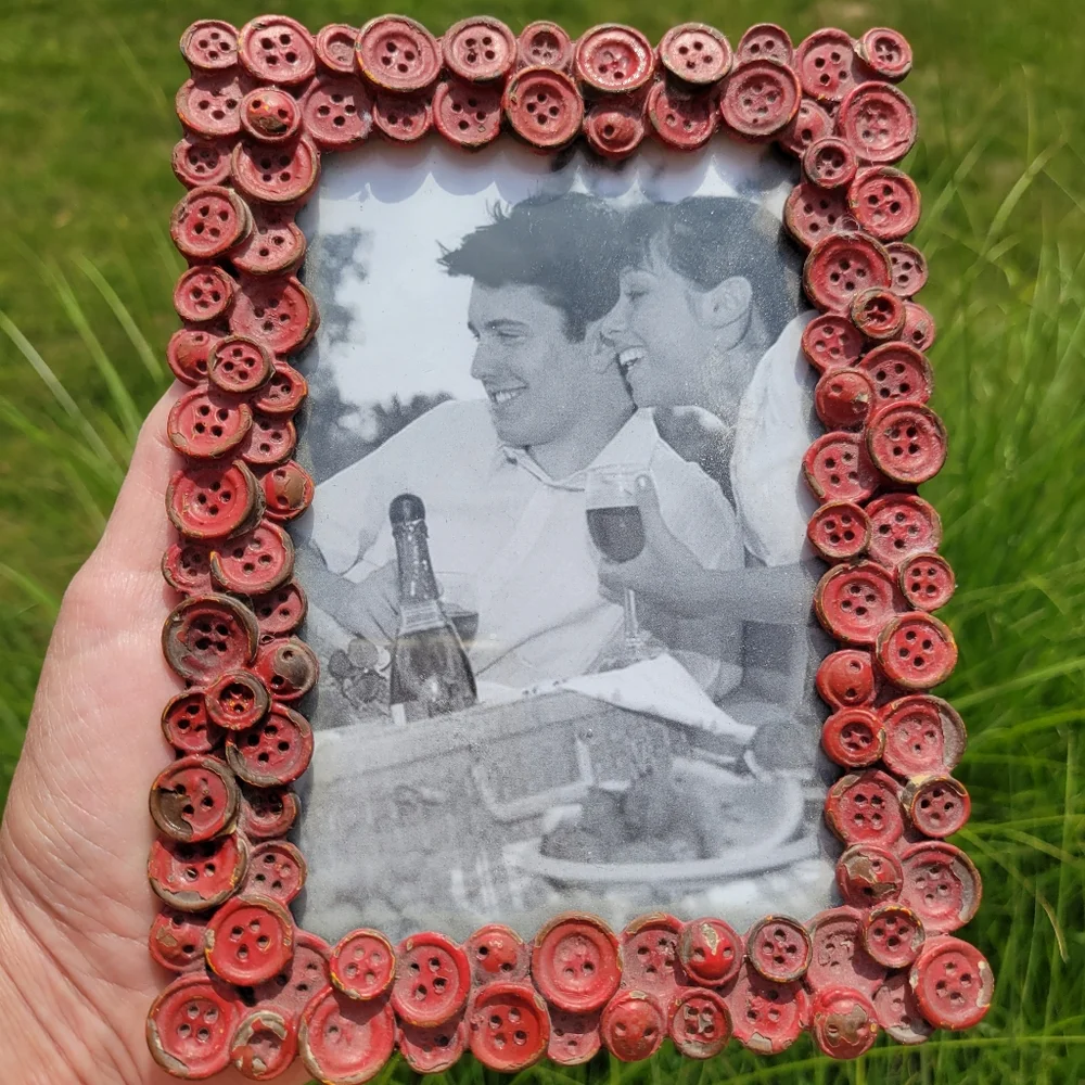 Red Button Metal Picture Frame ~ Rustic ~ Farmhouse ~ Cottage ~ est 5x7